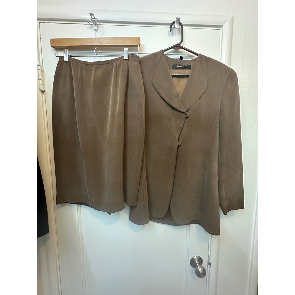 Tahari Vintage 100% Silk Skirt Suit Brown Blazer Pencil Skirt Set Size 6 323282
